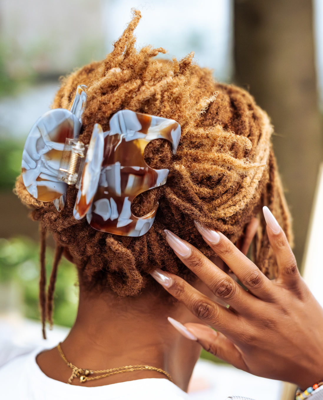 Amaka: Haarklammer für Braids, Fros und großes Haarvolumen