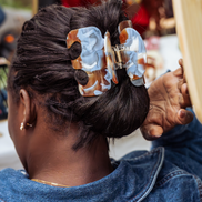 Amaka: Haarklammer für Braids, Fros und großes Haarvolumen