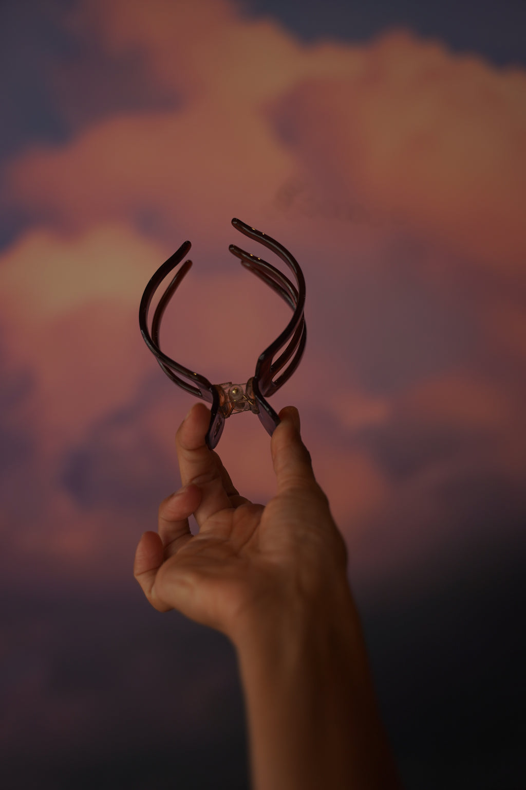 Ada: Große Acetat Haarklammer für Locken & Afro Hair