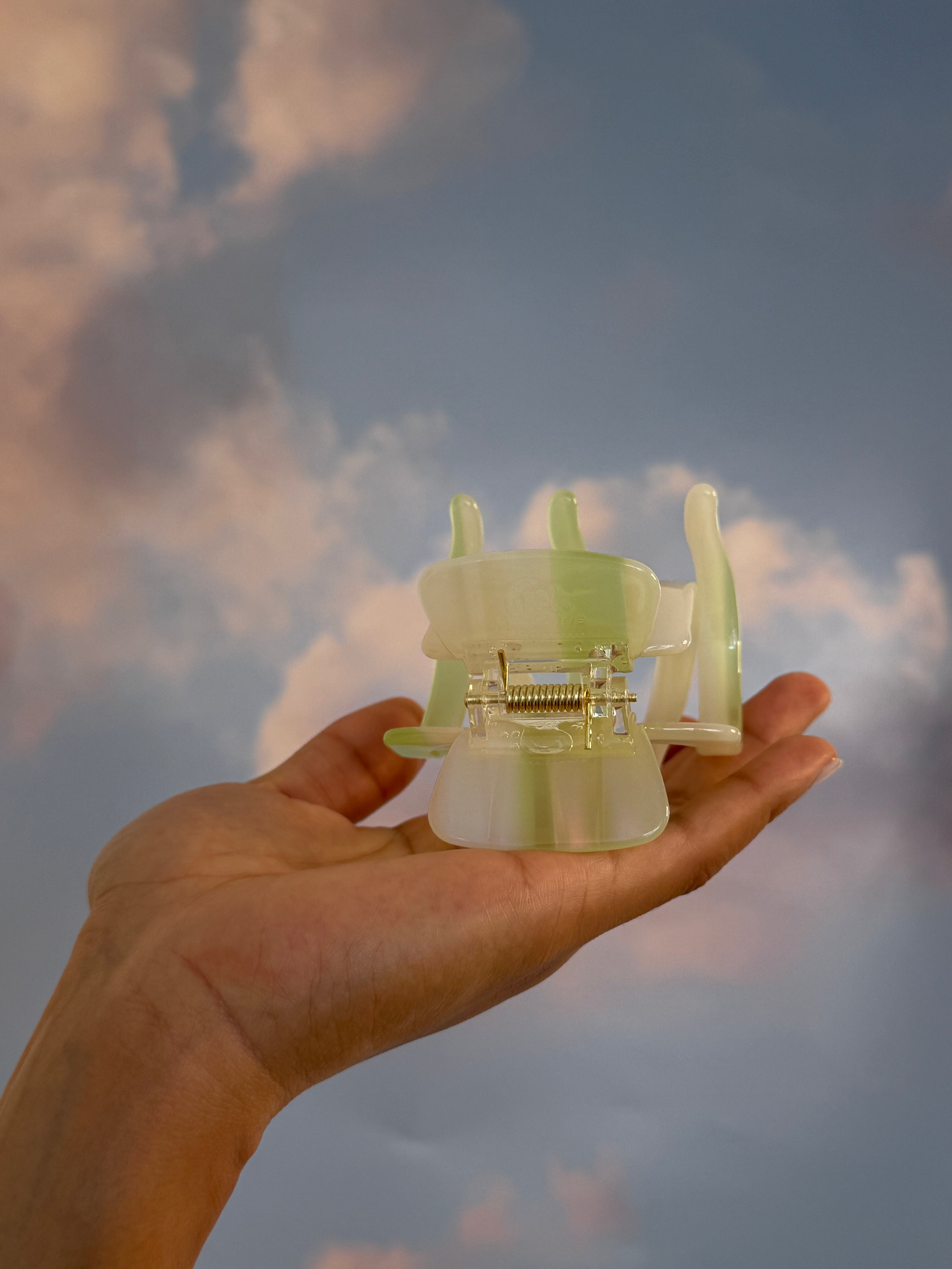 Ada: Große Acetat Haarklammer für Locken & Afro Hair