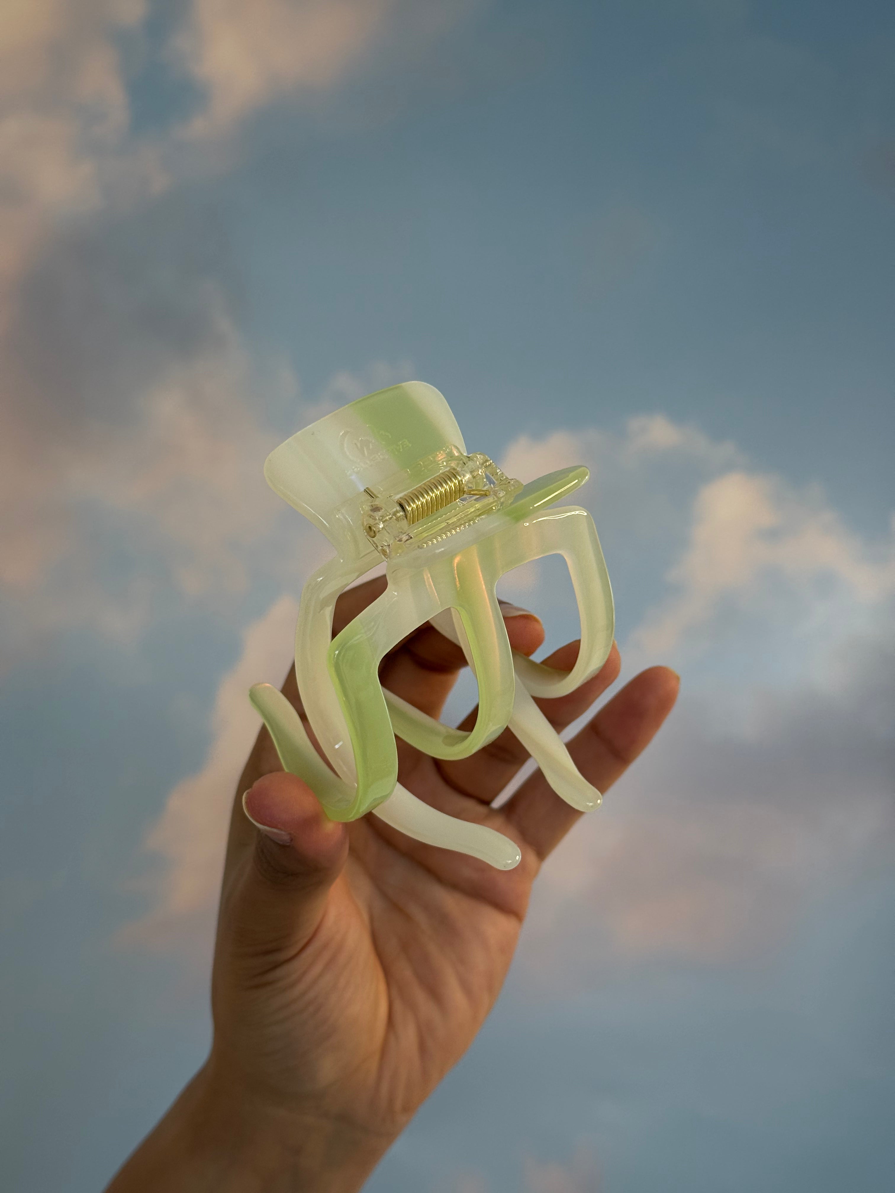 Ada: Große Acetat Haarklammer für Locken & Afro Hair